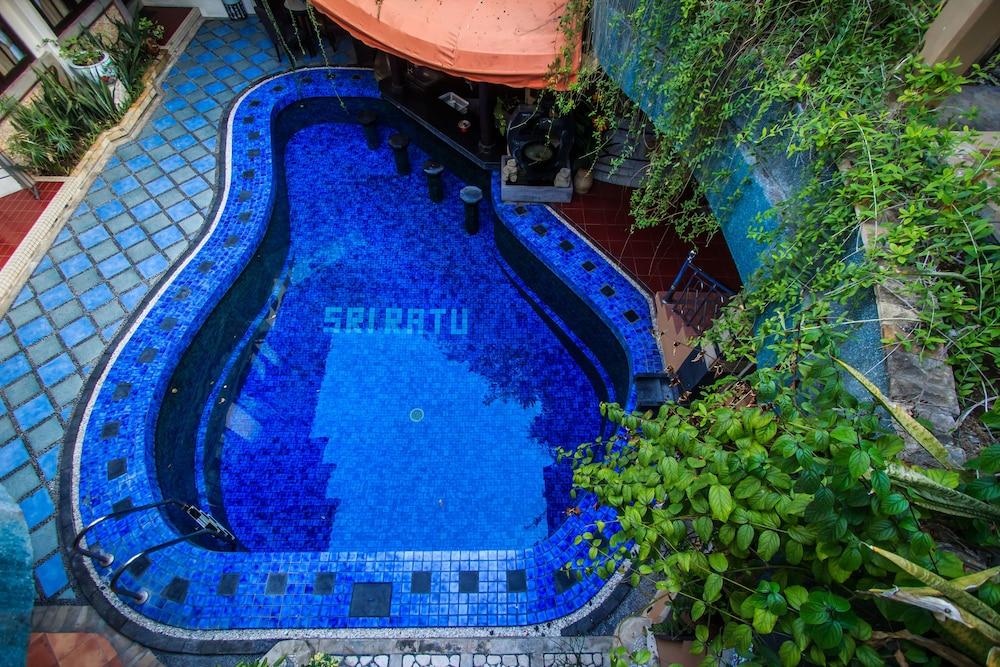 Sri Ratu Hotel Легіан Екстер'єр фото