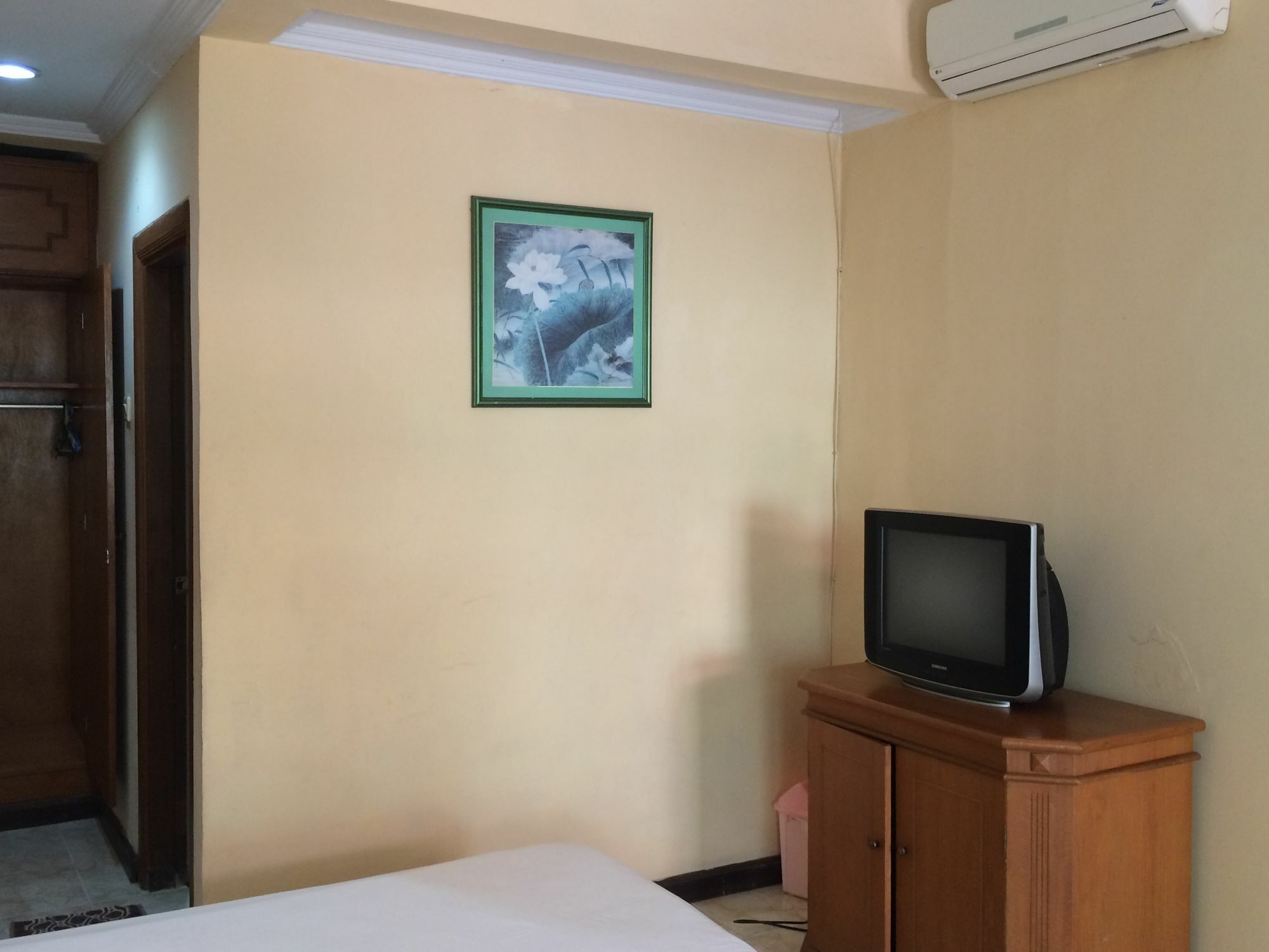 Sri Ratu Hotel Легіан Екстер'єр фото